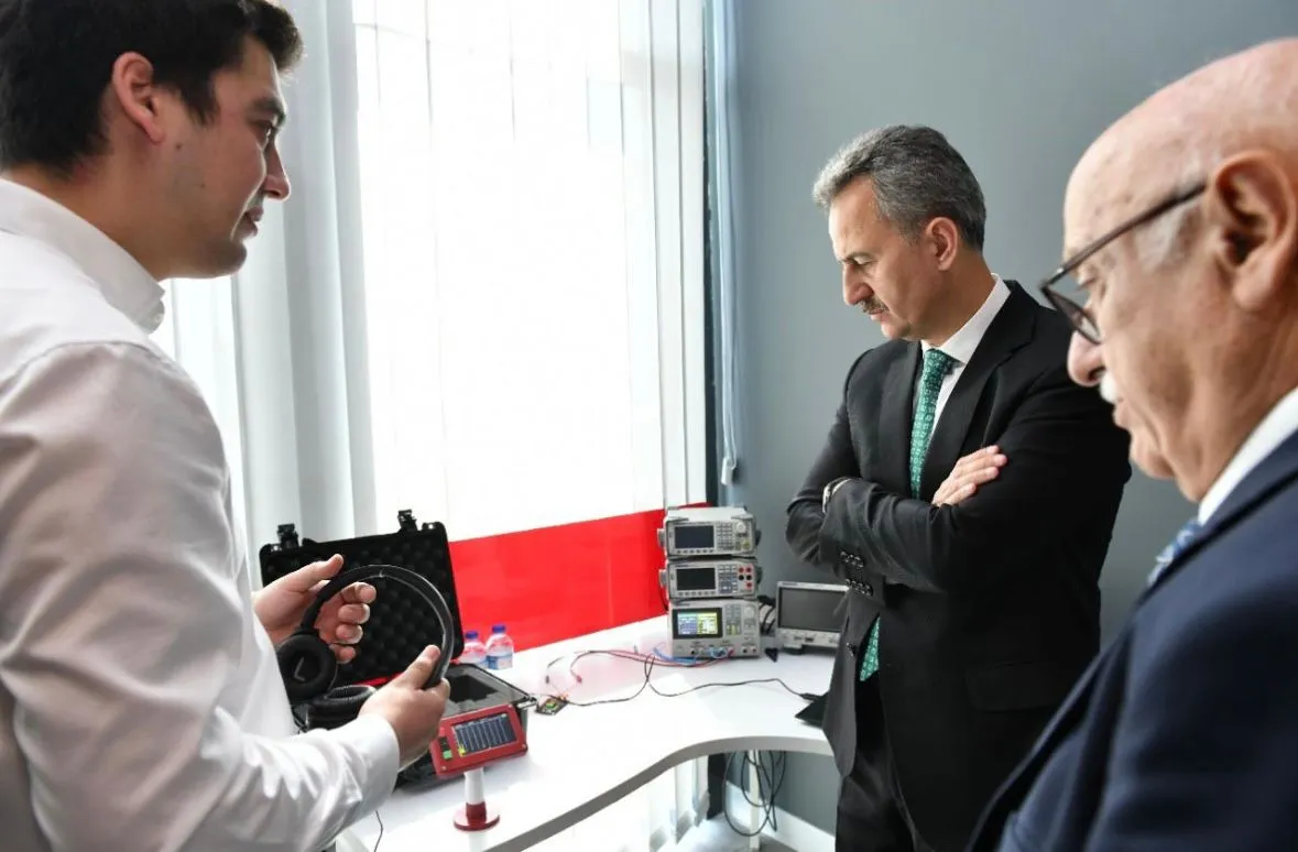 President of Defense Industries Visited Quark Optical!
