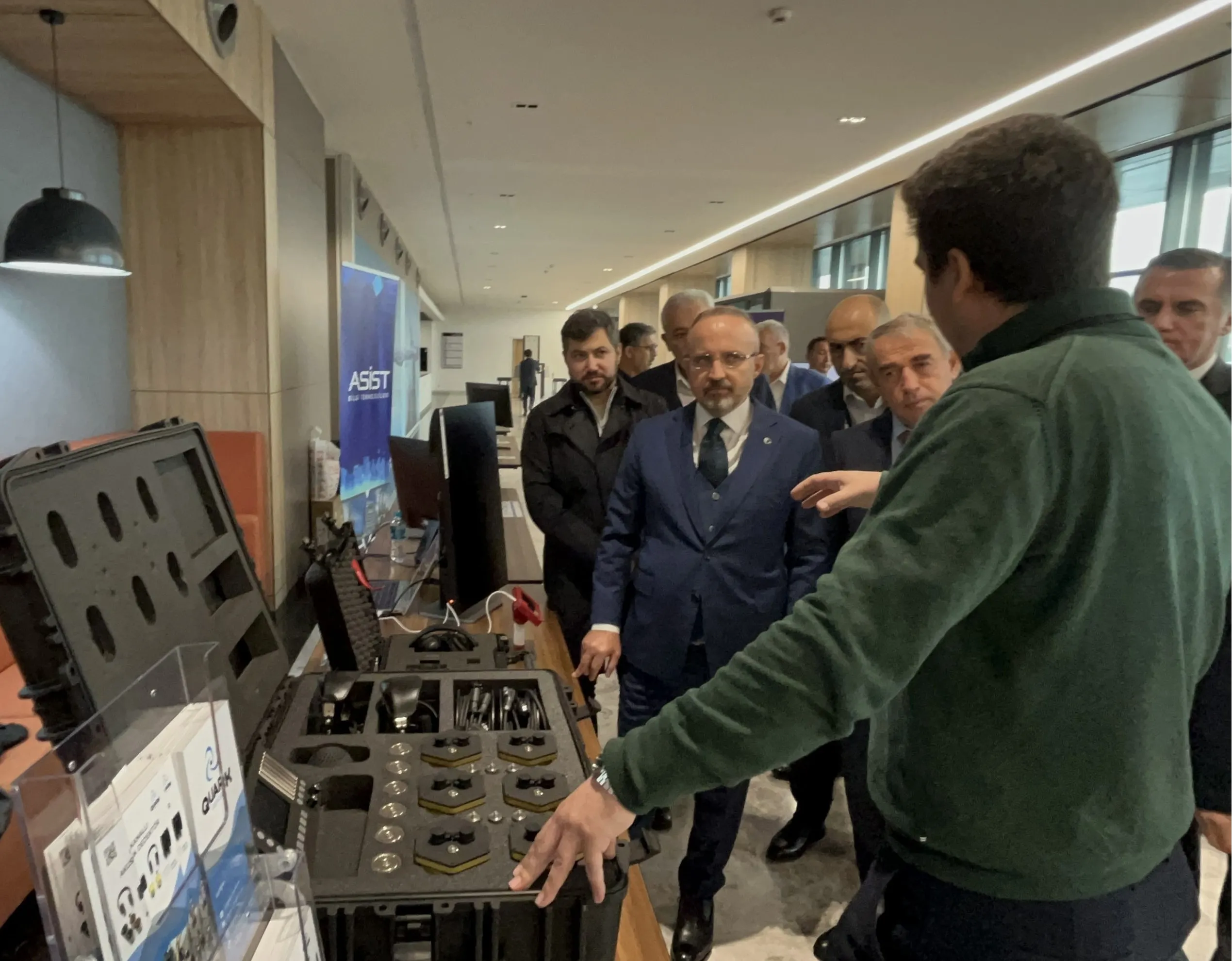 Quark Optical at the Humanitarian Aid Technology and Innovation Workshop